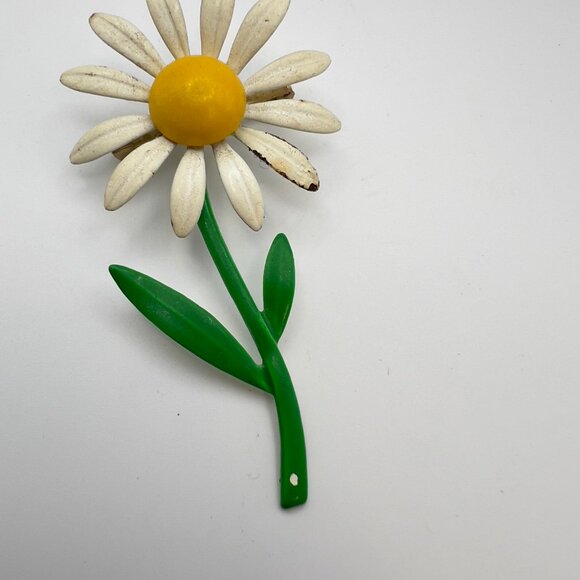 Vintage Flower Power 60s Metal Flower Daisy Brooch Pin Green White - Picture 4 of 8